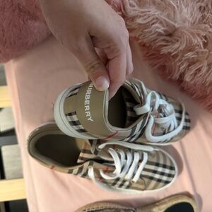 Burberry shoes